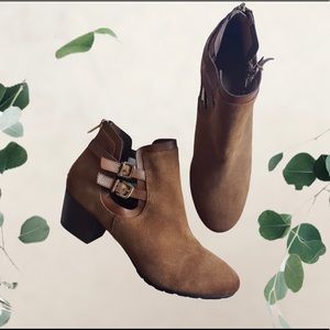 Kenneth Cole Reaction Leather Ankle Boots size 8